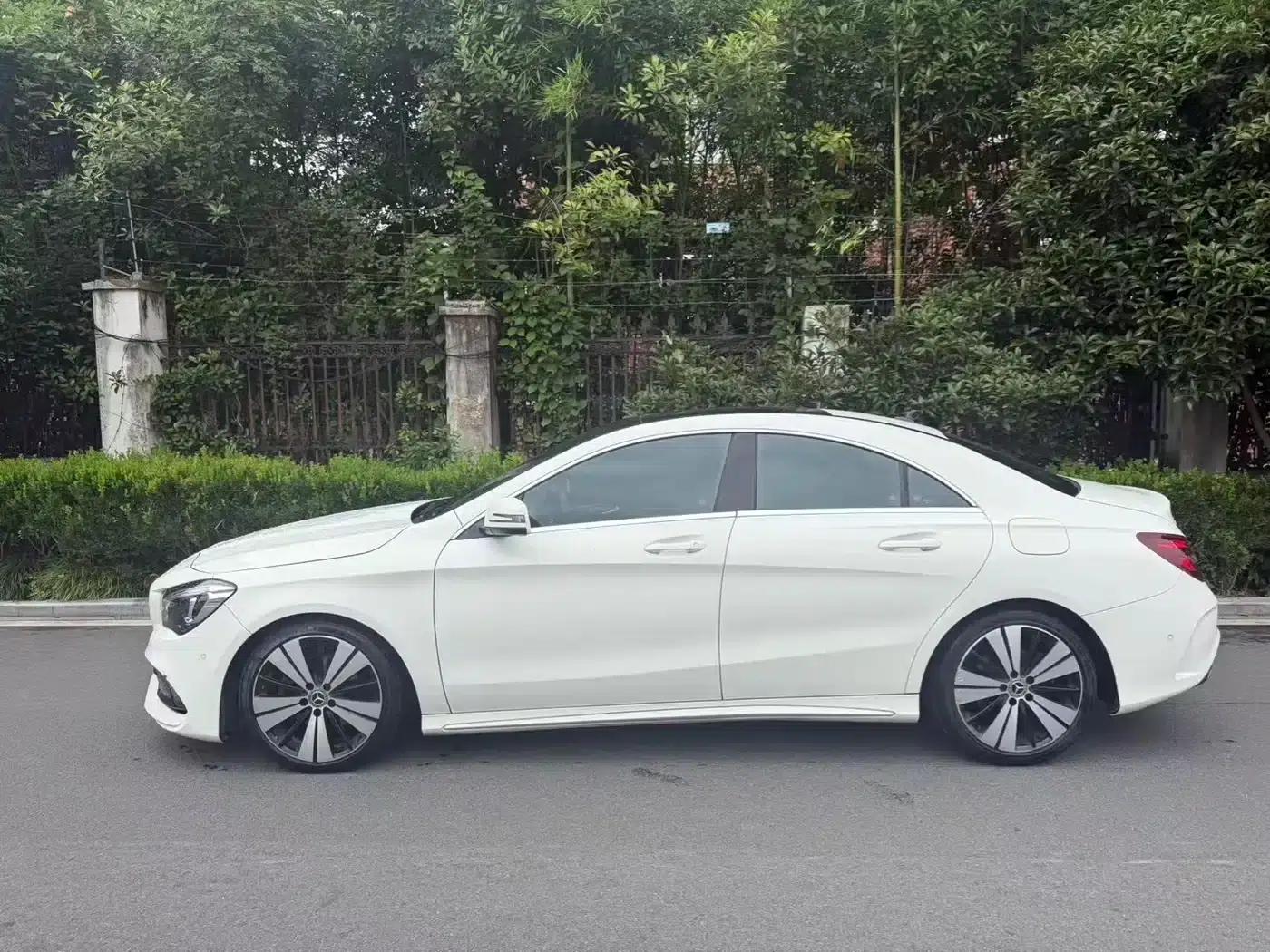 Mercedes-Benz CLA (Imported) 2017 Facelift CLA 200 Fashion Model — миниатюра 7