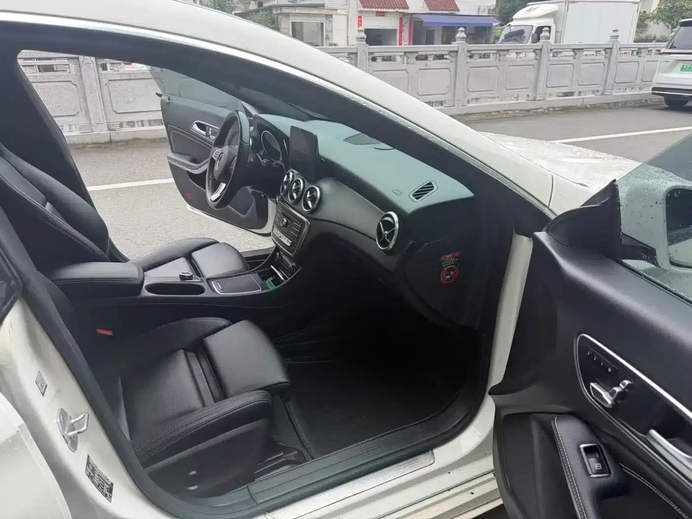 Mercedes-Benz CLA (Imported) 2017 Facelift CLA 200 Fashion Model — миниатюра 8