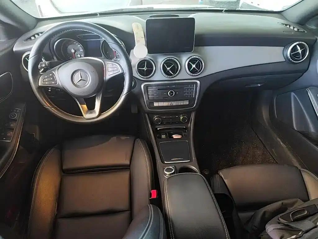 Imported Mercedes-Benz CLA 2017 CLA 200 Dynamic — миниатюра 16