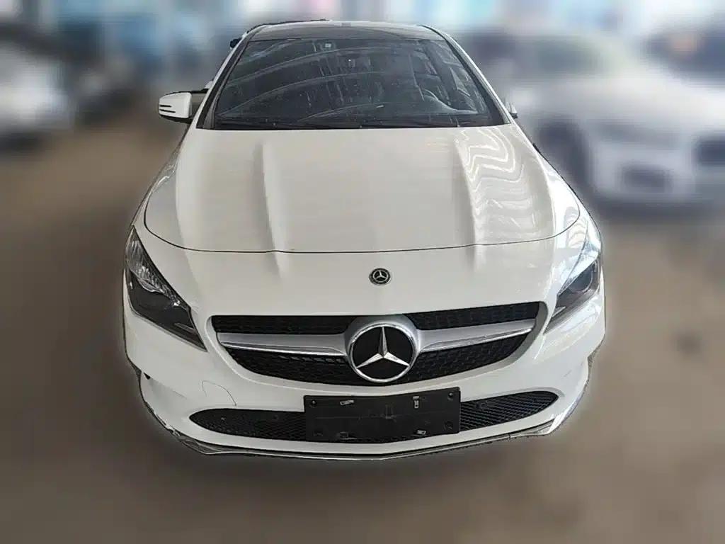 Imported Mercedes-Benz CLA 2017 CLA 200 Dynamic — миниатюра 5