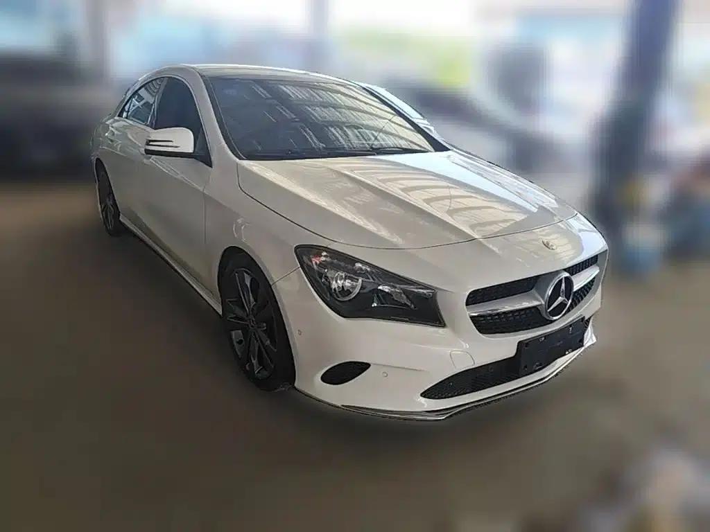 Imported Mercedes-Benz CLA 2017 CLA 200 Dynamic — миниатюра 7