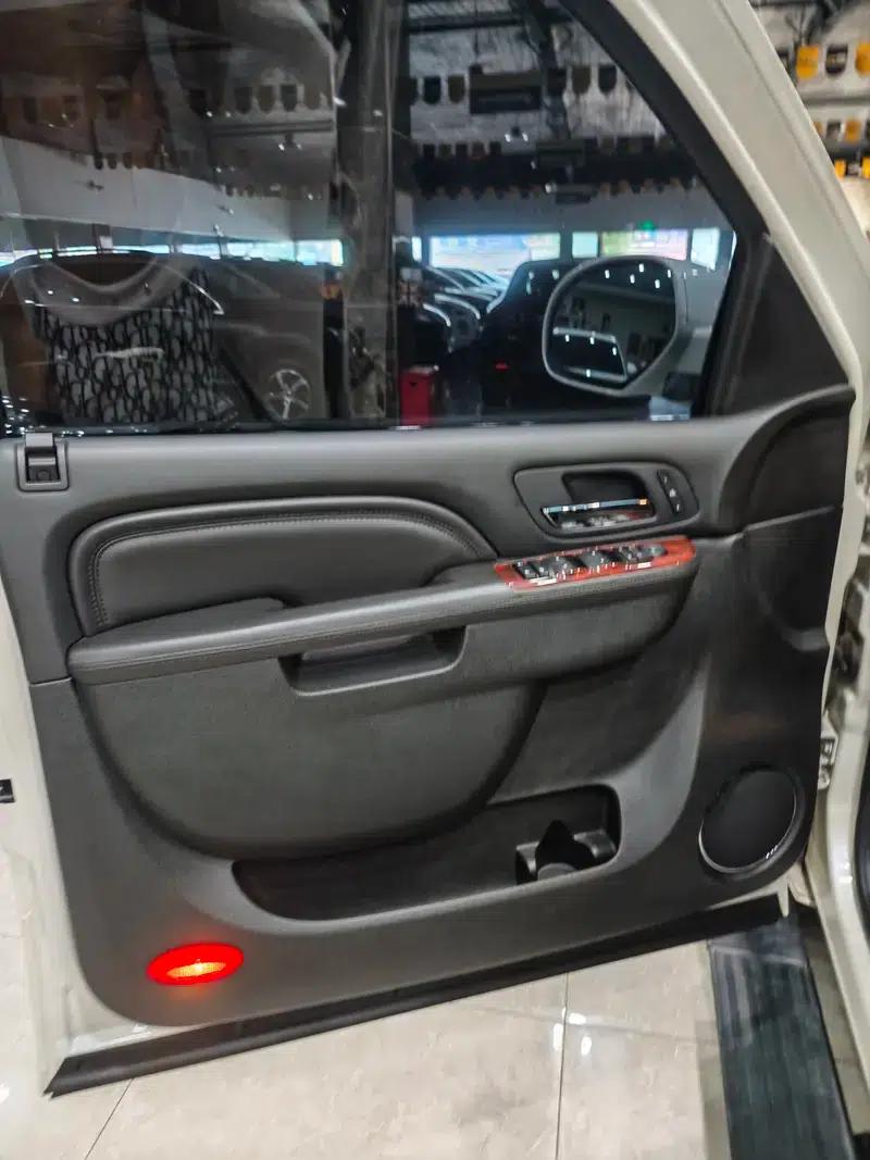 2012 Cadillac Escalade 6.0L Automatic 4WD 8-Seater (Parallel Import) — миниатюра 17