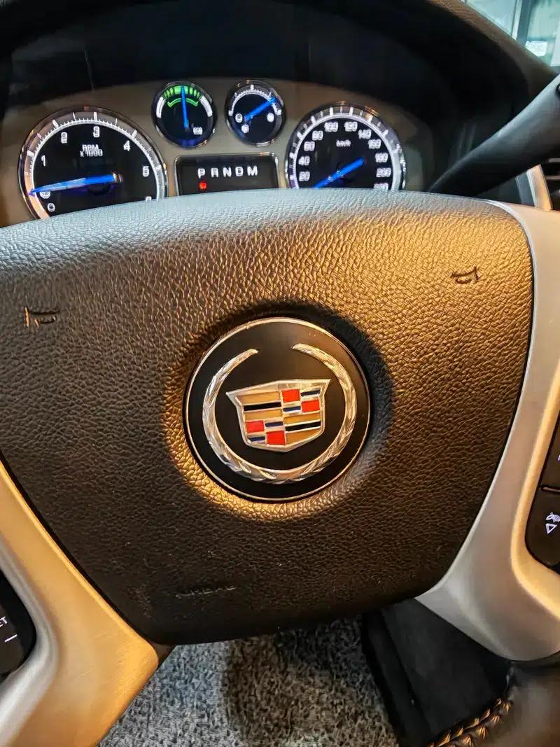 2012 Cadillac Escalade 6.0L Automatic 4WD 8-Seater (Parallel Import) — миниатюра 20