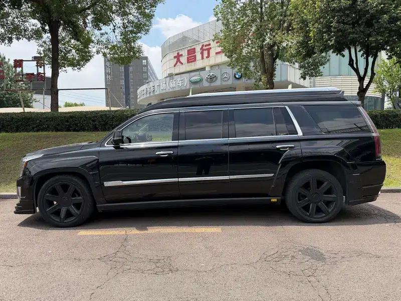 2017 Cadillac Escalade 6.2L Automatic 4WD 4-seater (Parallel Import) — миниатюра 3