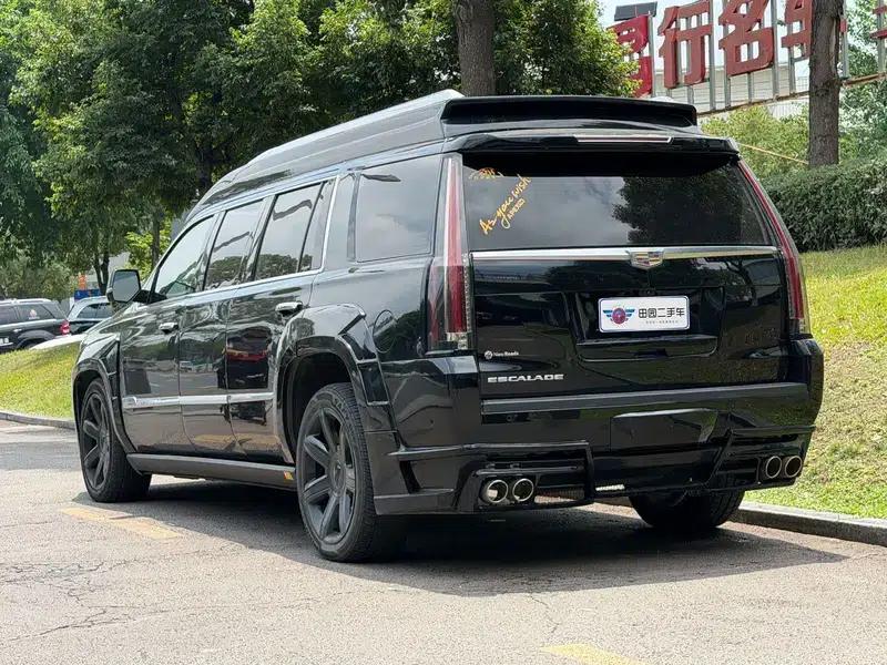 2017 Cadillac Escalade 6.2L Automatic 4WD 4-seater (Parallel Import) — миниатюра 4