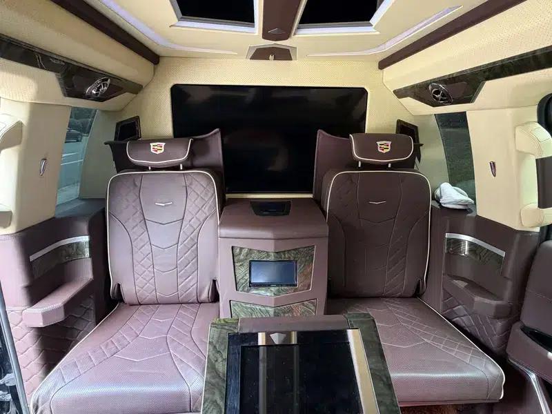 2017 Cadillac Escalade 6.2L Automatic 4WD 4-seater (Parallel Import) — миниатюра 10