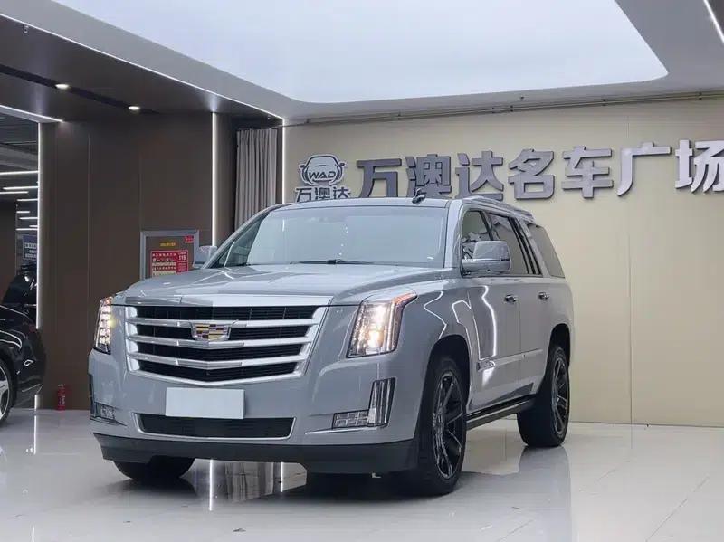 2016 Cadillac Escalade 6.2L (Parallel Import) — миниатюра 1