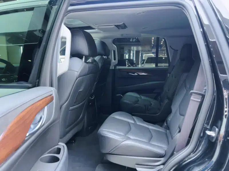 2016 Cadillac Escalade 6.2L (Parallel Import) — миниатюра 16