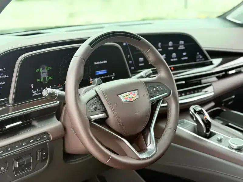 2023 Cadillac Escalade 6.2L Automatic 4WD 7-Seater (Parallel Import) — миниатюра 13