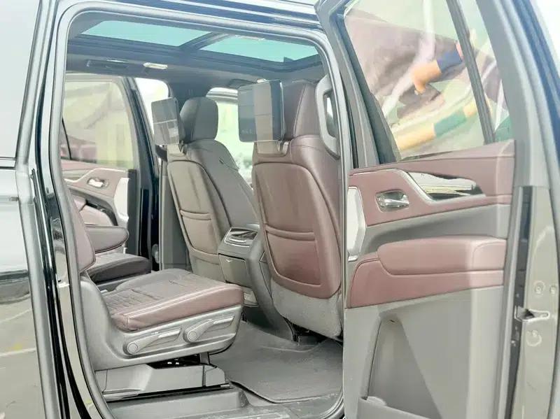 2023 Cadillac Escalade 6.2L Automatic 4WD 7-Seater (Parallel Import) — миниатюра 17