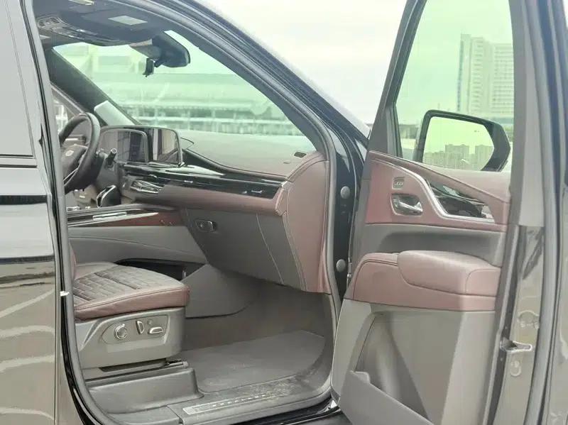 2023 Cadillac Escalade 6.2L Automatic 4WD 7-Seater (Parallel Import) — миниатюра 21