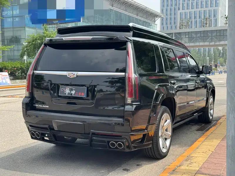 2017 Cadillac Escalade 6.2L ESV Platinum Edition Extended Wheelbase — миниатюра 7
