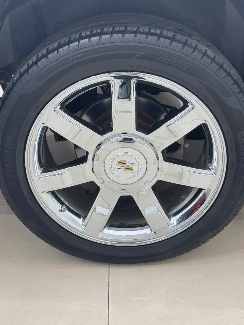 2010 Cadillac Escalade 6.0 Hybrid — миниатюра 13