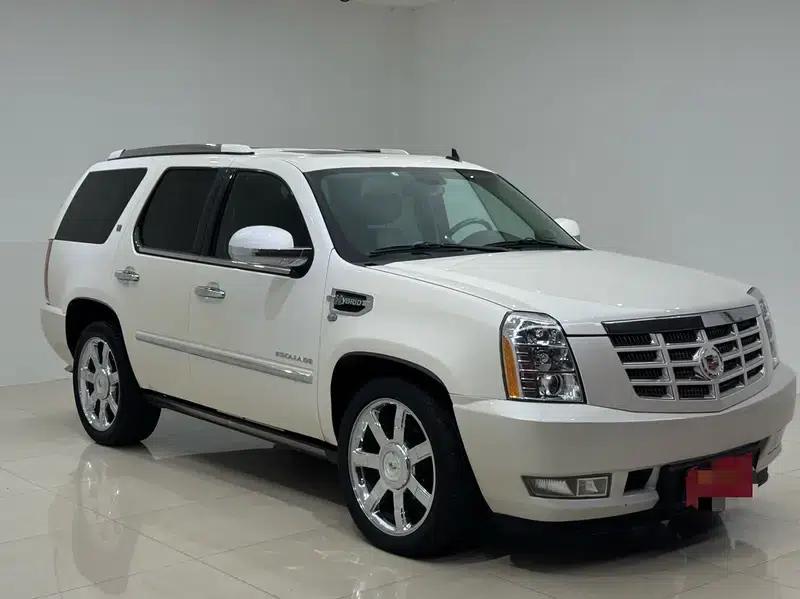 2010 Cadillac Escalade 6.0 Hybrid — миниатюра 3