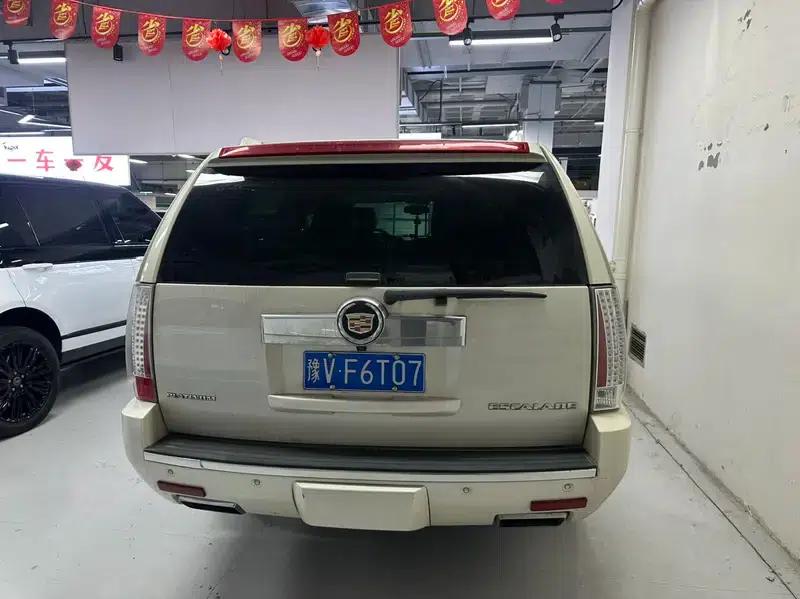 2013 Cadillac Escalade ESV Platinum Edition Extended Wheelbase — миниатюра 4
