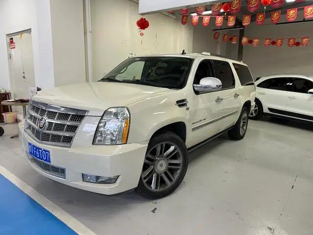 2013 Cadillac Escalade ESV Platinum Edition Extended Wheelbase