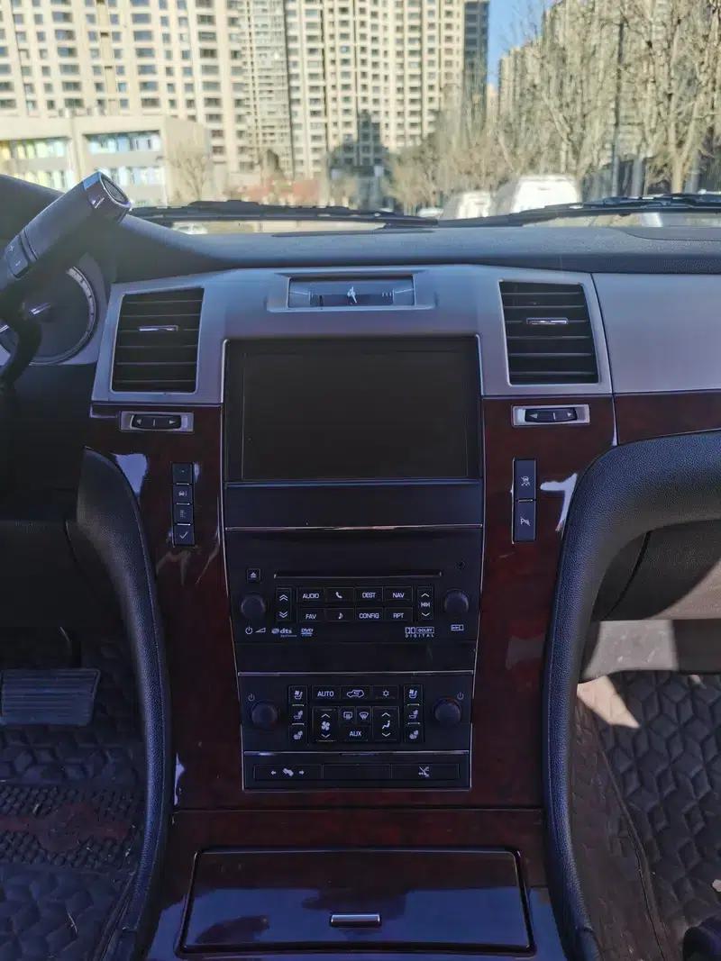2010 Cadillac Escalade 6.0 Hybrid — миниатюра 19