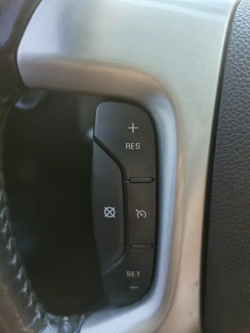 2010 Cadillac Escalade 6.0 Hybrid — миниатюра 21