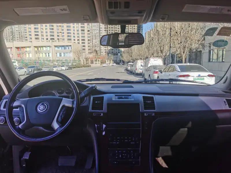 2010 Cadillac Escalade 6.0 Hybrid — миниатюра 24