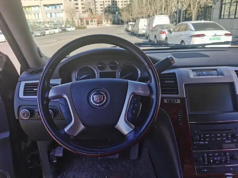 2010 Cadillac Escalade 6.0 Hybrid — миниатюра 25