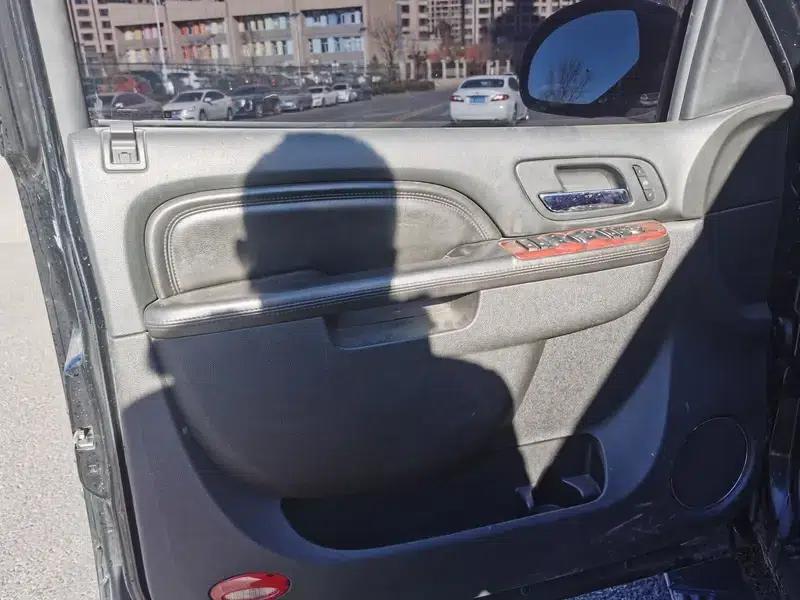 2010 Cadillac Escalade 6.0 Hybrid — миниатюра 33