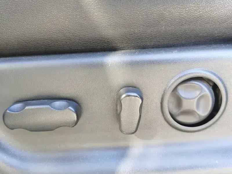 2010 Cadillac Escalade 6.0 Hybrid — миниатюра 34