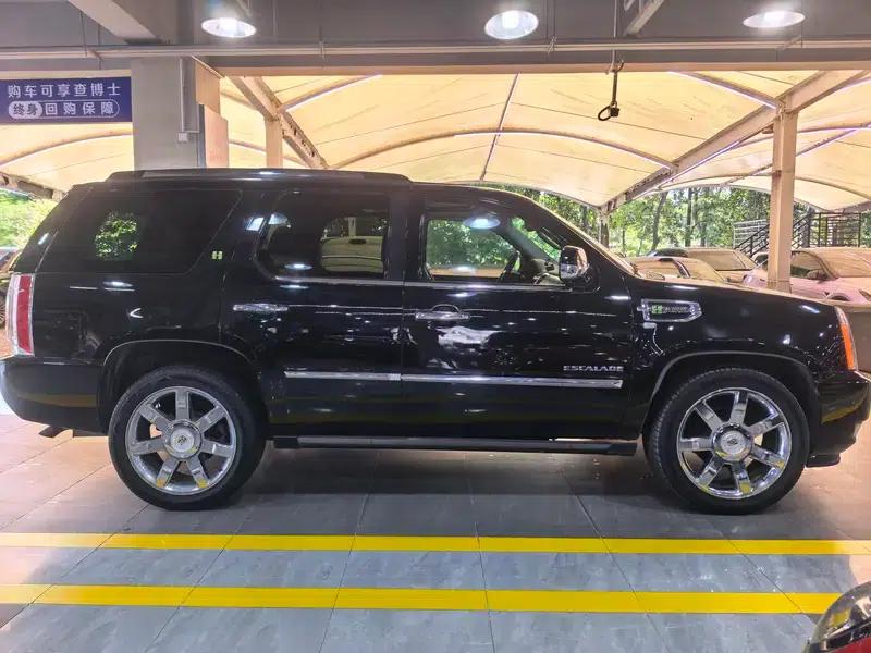 2010 Cadillac Escalade 6.0 Hybrid — миниатюра 7