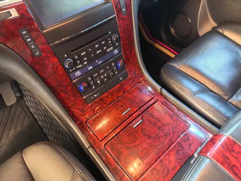 2010 Cadillac Escalade 6.0 Hybrid — миниатюра 10