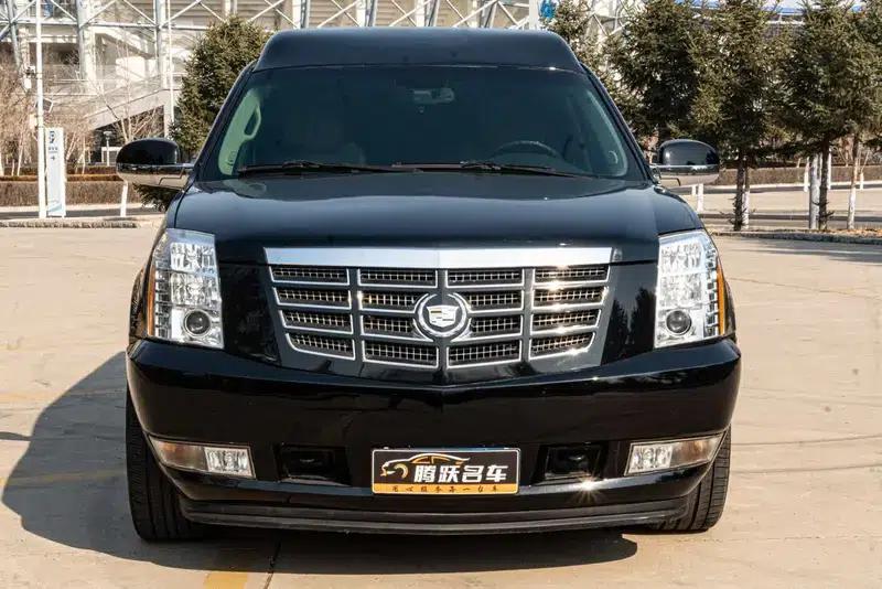 2010 Cadillac Escalade 6.0 Hybrid — миниатюра 2