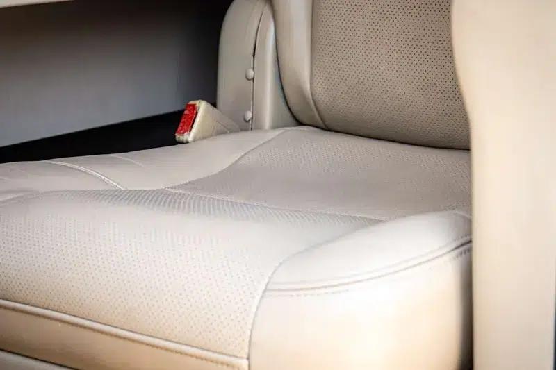 2010 Cadillac Escalade 6.0 Hybrid — миниатюра 14