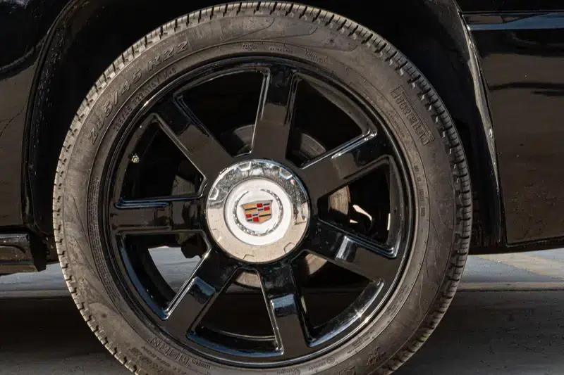 2010 Cadillac Escalade 6.0 Hybrid — миниатюра 15