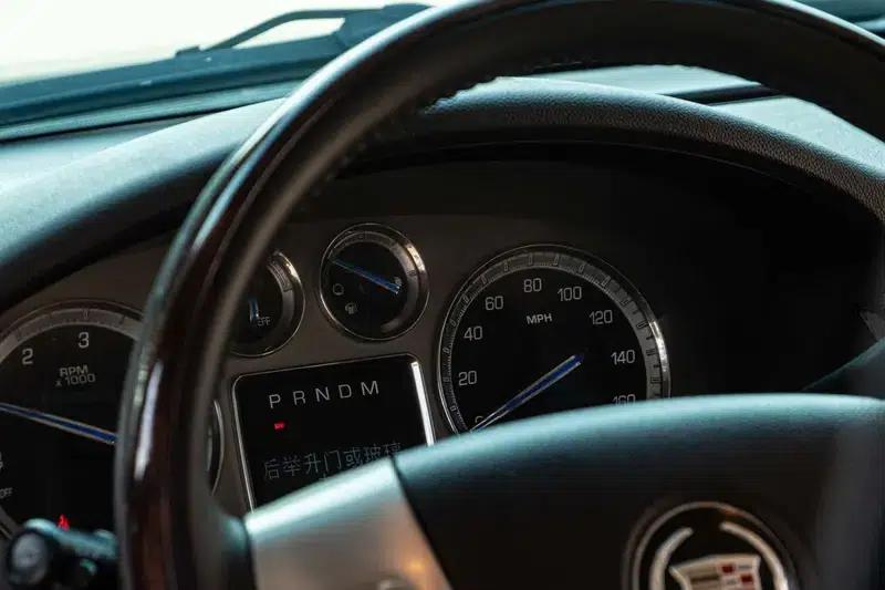 2010 Cadillac Escalade 6.0 Hybrid — миниатюра 19