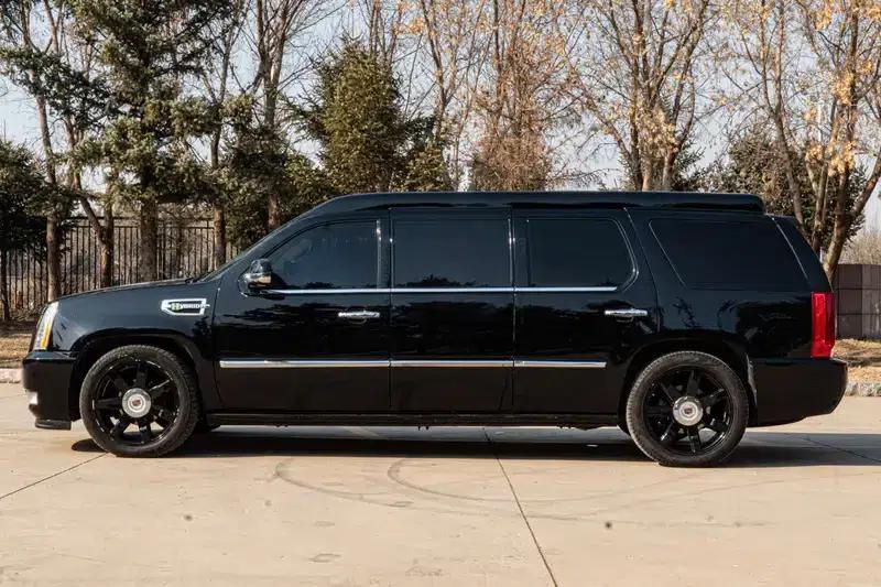 2010 Cadillac Escalade 6.0 Hybrid — миниатюра 4