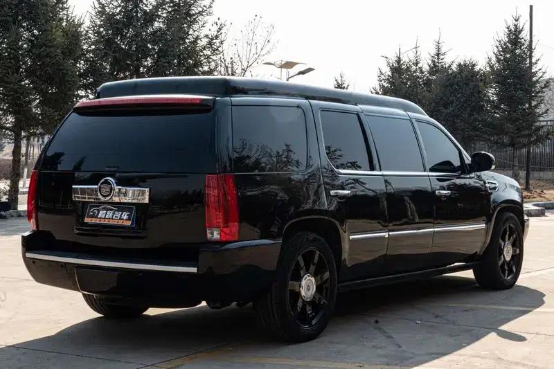 2010 Cadillac Escalade 6.0 Hybrid — миниатюра 7