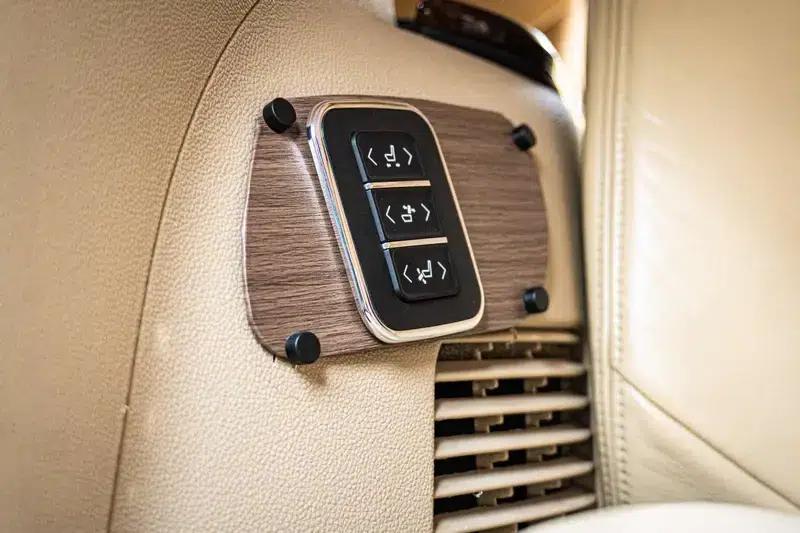2010 Cadillac Escalade 6.0 Hybrid — миниатюра 9