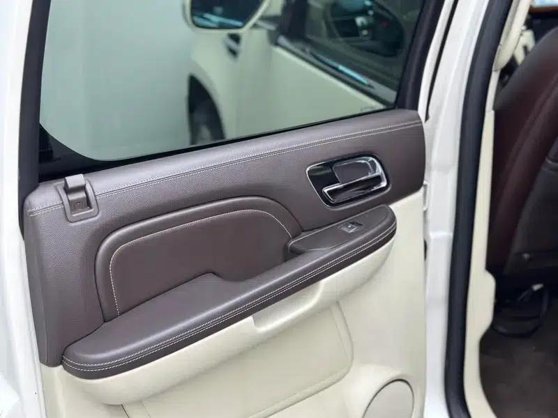 2013 Cadillac Escalade ESV Platinum Edition Extended Wheelbase — миниатюра 17