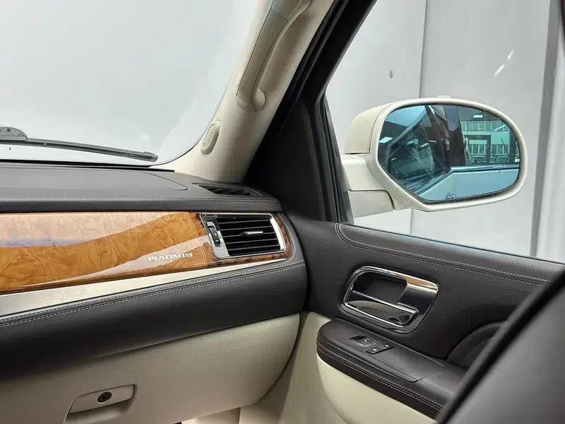 2013 Cadillac Escalade ESV Platinum Edition Extended Wheelbase — миниатюра 20