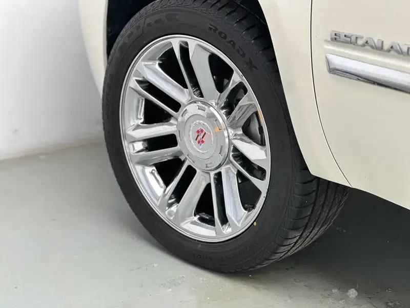2013 Cadillac Escalade ESV Platinum Edition Extended Wheelbase — миниатюра 21