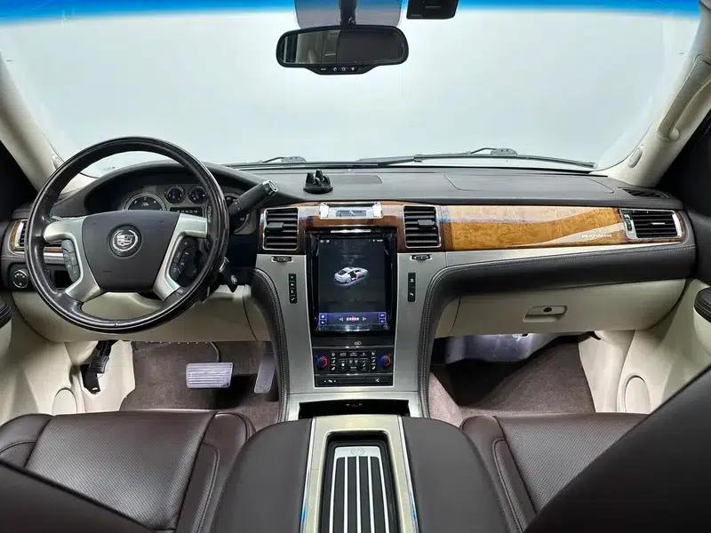 2013 Cadillac Escalade ESV Platinum Edition Extended Wheelbase — миниатюра 30