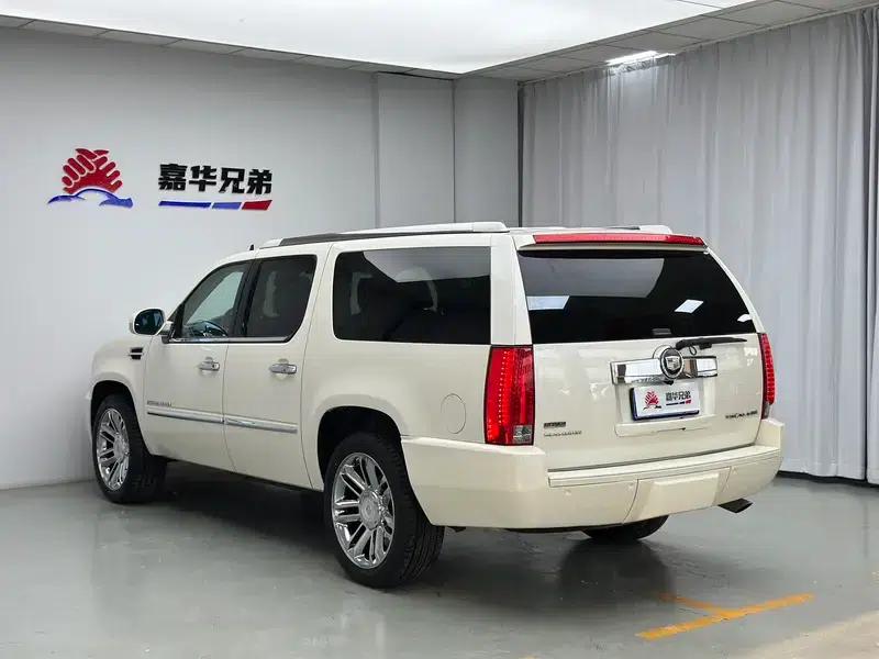 2013 Cadillac Escalade ESV Platinum Edition Extended Wheelbase — миниатюра 4