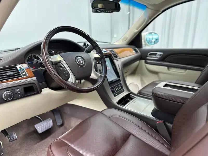 2013 Cadillac Escalade ESV Platinum Edition Extended Wheelbase — миниатюра 31
