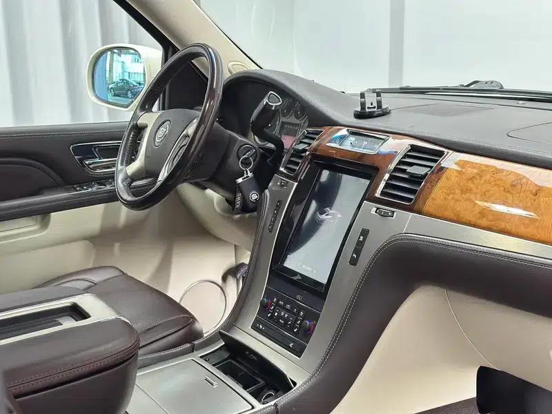 2013 Cadillac Escalade ESV Platinum Edition Extended Wheelbase — миниатюра 32