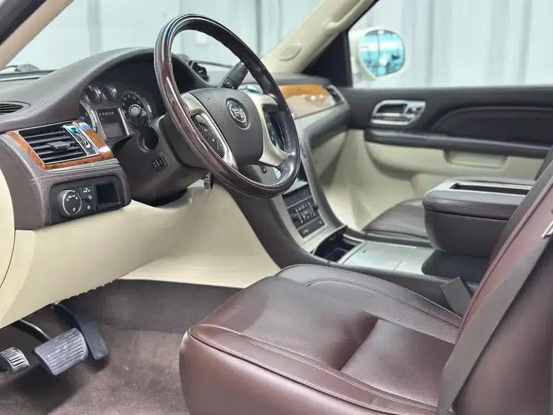 2013 Cadillac Escalade ESV Platinum Edition Extended Wheelbase — миниатюра 33