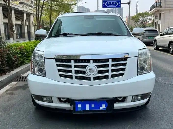 2010 Cadillac Escalade 6.0 Hybrid — миниатюра 2