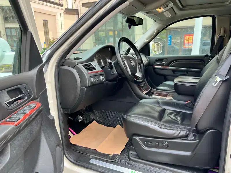 2010 Cadillac Escalade 6.0 Hybrid — миниатюра 10