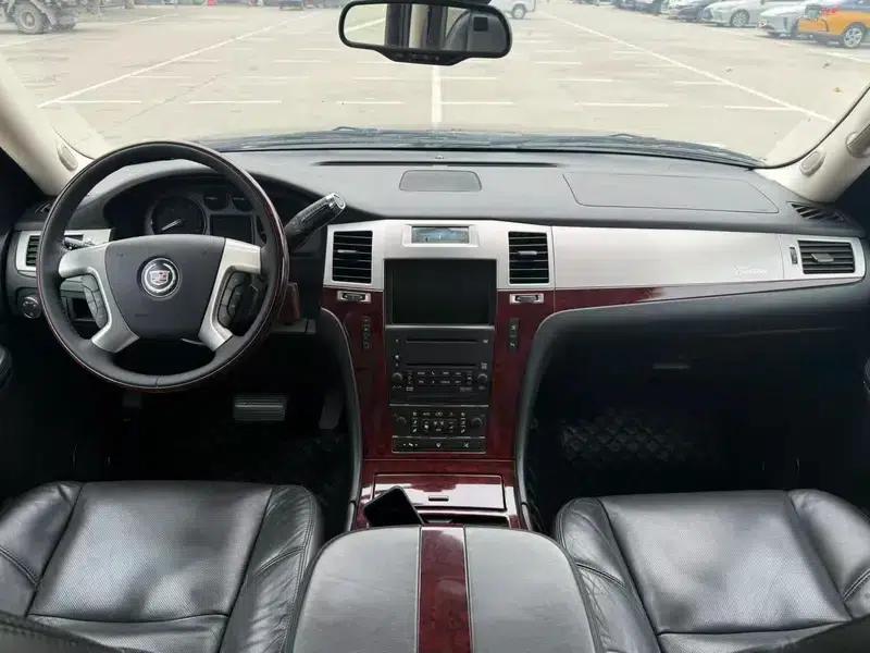 2011 Cadillac Escalade 6.2L Automatic 4WD 4-Seater Factory Custom Edition — миниатюра 12