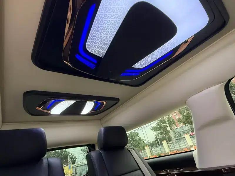2011 Cadillac Escalade 6.2L Automatic 4WD 4-Seater Factory Custom Edition — миниатюра 21