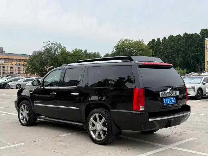 2011 Cadillac Escalade 6.2L Automatic 4WD 4-Seater Factory Custom Edition — миниатюра 5