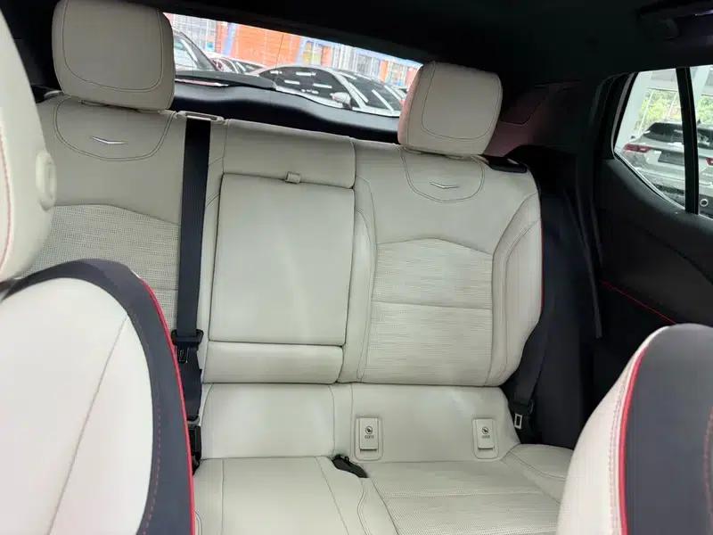 2023 Cadillac GT4 25T Premium — миниатюра 21