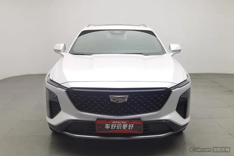 2023 Cadillac GT4 25T Luxury — миниатюра 2